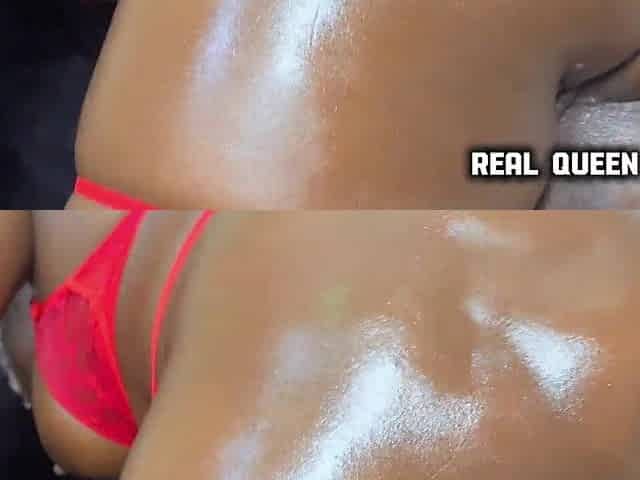 Curvy Black in large sextoy climax