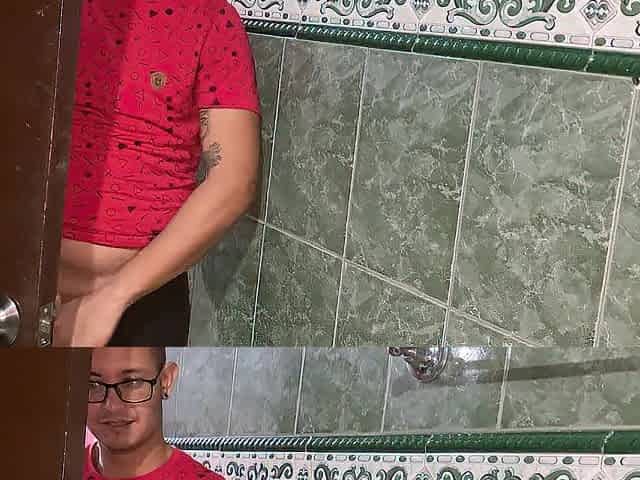 my boss bangs my booty and sucks my dong in the baths