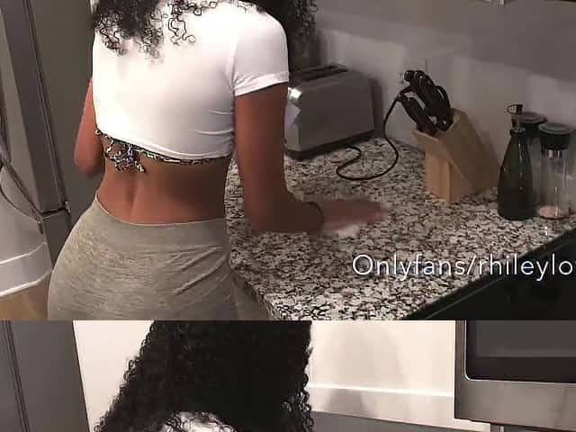 Breathtaking Mixed Lightskinned Maid Has No Problem Squirting On BBC Of Client