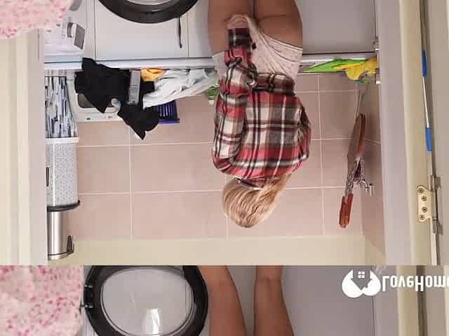 Blondie loves to deepthroat