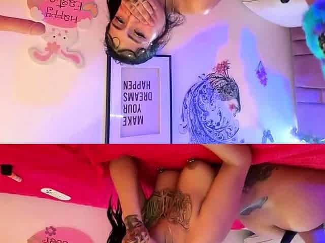 Hot amateur webcam teen masturbates for their fans