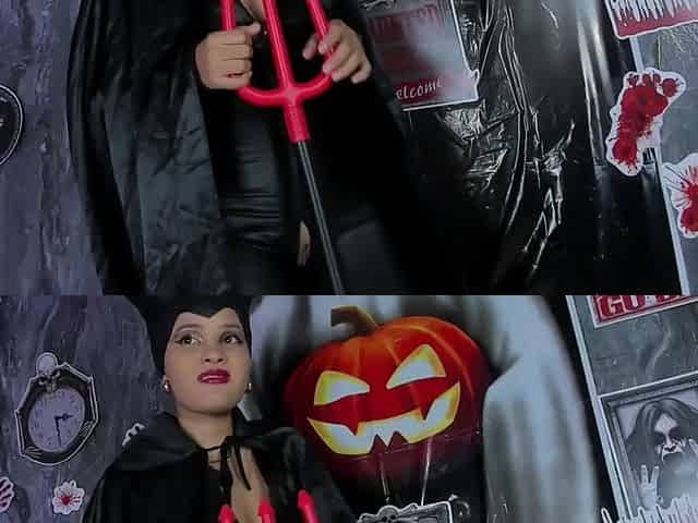 Dildo Fuck Between Lesbians