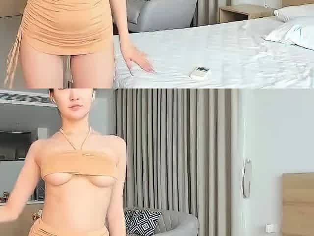 Lewd amateur brunette teen meg davis webcam masturbation
