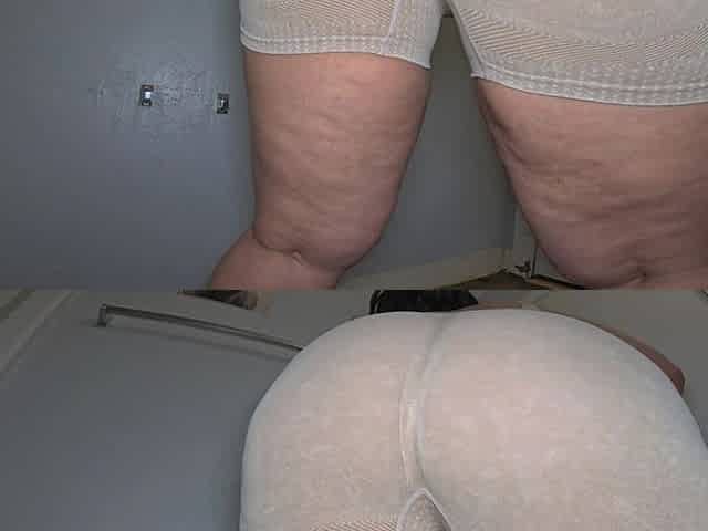 Clapping My Juicy Ass in Biker Shorts