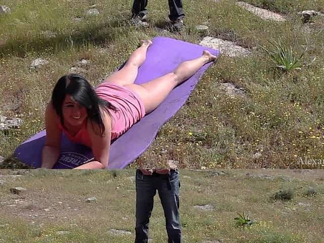 Viewing Mega Creampie in the Middle of the Park