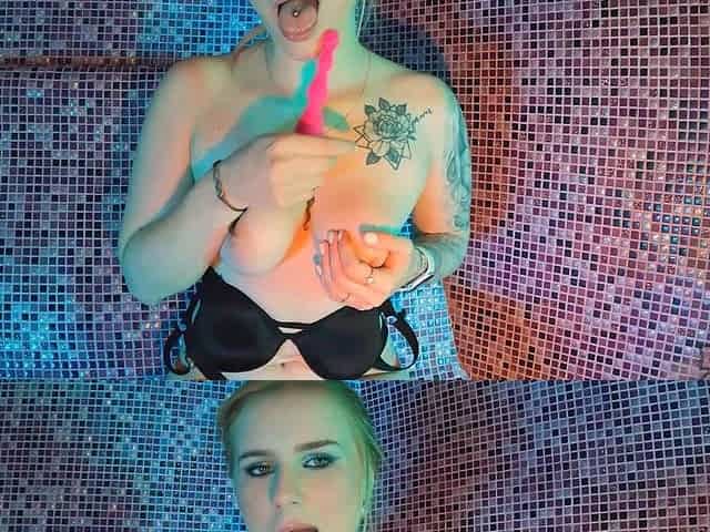 Melonie Deep Double Penetration Dildo in Steamy Sauna