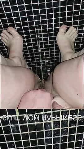 Amateur wife taking golden shower