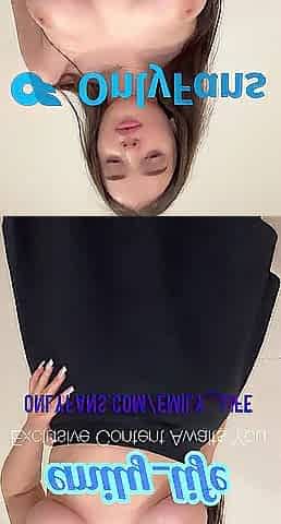 Hawt playgirl masturbating her juicy twat