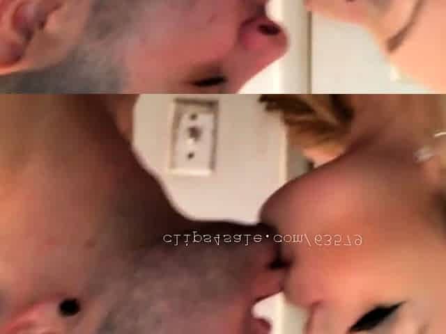 Amateur blonde take fisting and licking