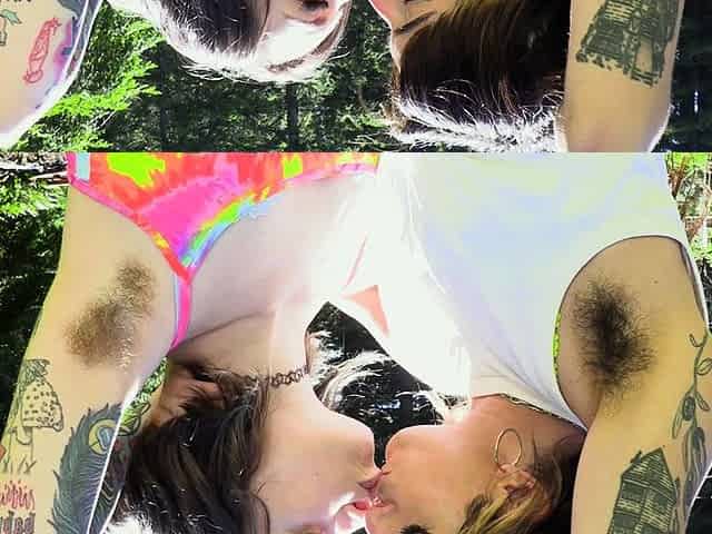 NAUGHTYNATURALS Hairy Bushes Pits