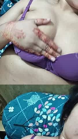 Desi Bhabhi Masturbating Pussy