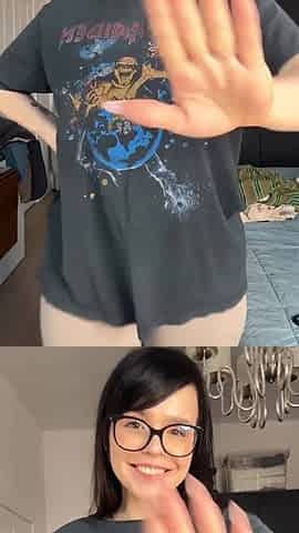 Hot Glasses TikTok Girl