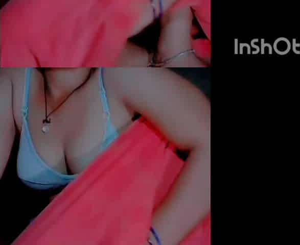 Pretty Girl Fingers Pussy Before Going to Bed for Better S