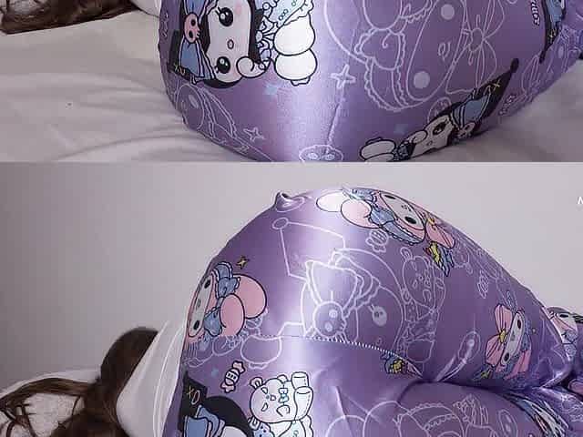 The Roundest Booty In My Ally Group Stayed In My Daybed... And I Didn't Know How To Behave