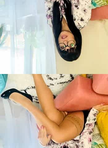 Brunette Solo Webcam Masturbation