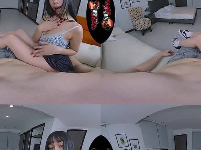VRLatina - Cute Looking Latin Teen Porn Debut VR