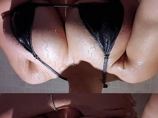 Big boobs milf masturbating