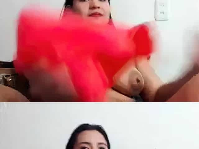 Pregnant Girl Milking Her Lactating Tits on Webcam