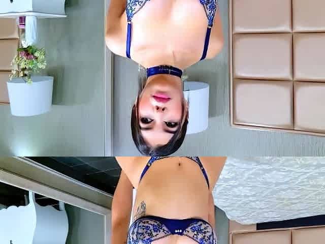 Big boob brunette masturbates on webcam