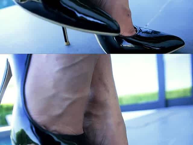 Solo Foot Worship On Couch By Foot Goddess Queenie Sateen