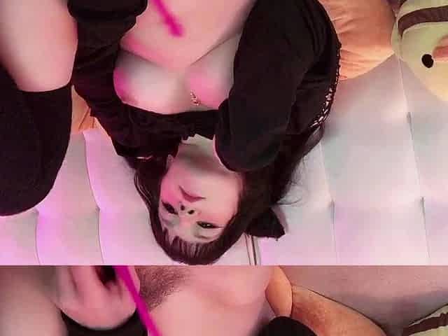 Redhead teen Camgirl toys her pristine pussy