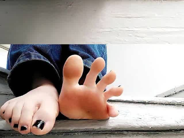 Worship My Large Filthy Feet FTM Solo POV