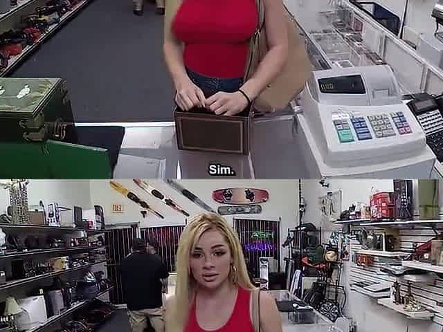 That guy needed cash and drilled over the store owner - With Subtitles
