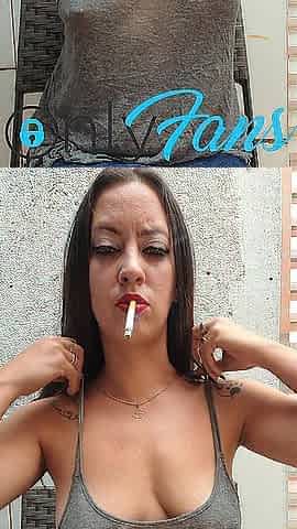 Smokin' downblouse