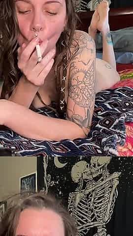 Sexy Smoking and Stretched Soles