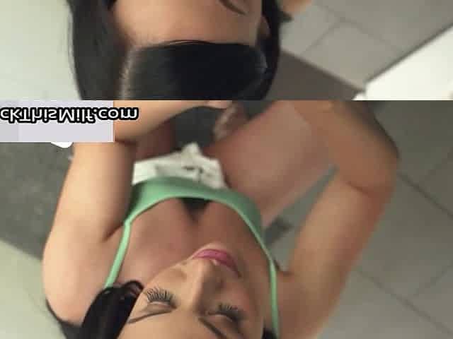 Alluring MILF pornstar Jennifer White heart-stopping xxx scene