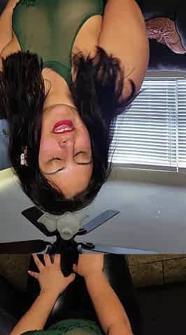 Big tit ass brunette Emily Addison masturbates