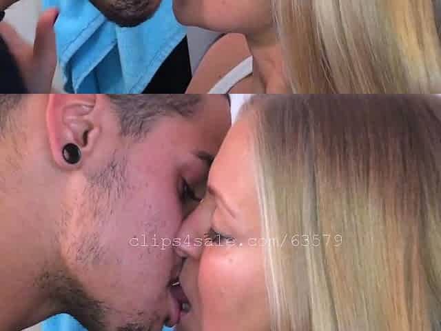 Petite amateur babe handling big cock in a webcam show