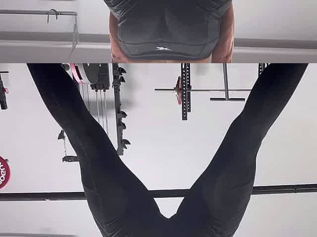 Masturbating amateur cums after solo fun