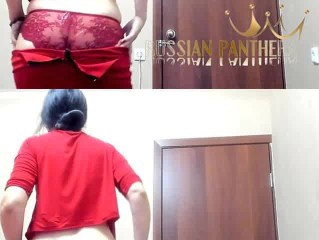Posing on Bed by MILF Turned Out to Be Successful