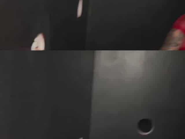 de bonnes bites a vider au gloryhole pour lia