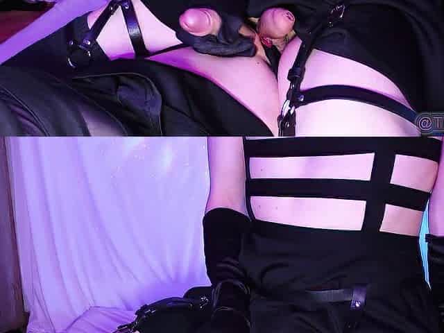 Frotting with Sextoy until we the one and the other cum!