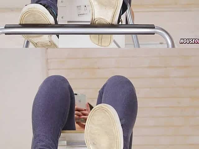 Hawt legs SHOEPLAY DANGLING in different shoes footfetish sneakers - Era