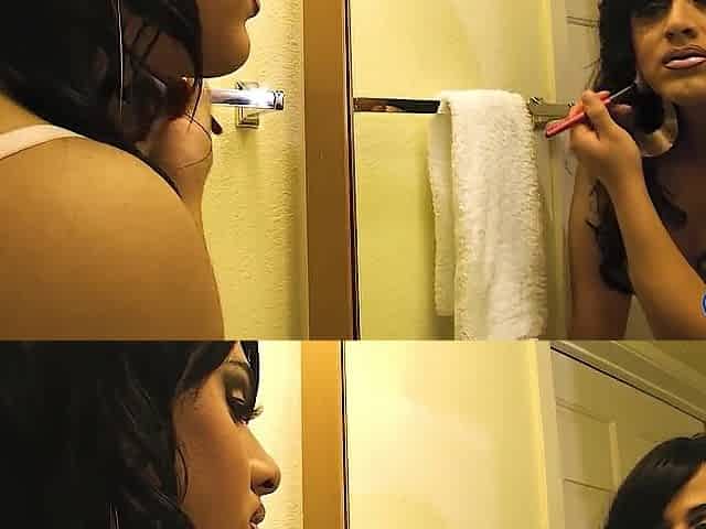 GROOBYGIRLS - Cynthia Looking Gorgeous and Plays To Explode