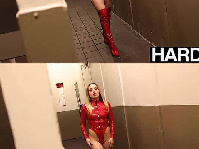 Playgirl Anna Claire Clouds in Latex Gets Each Gap Filled Hard