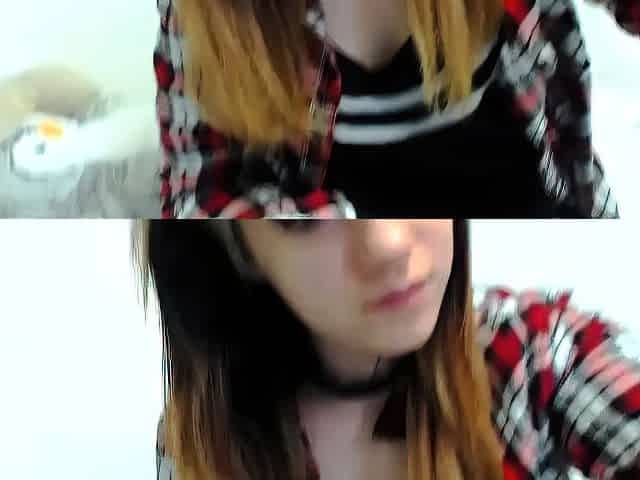 Cute blonde amateur webcam teen masturbating
