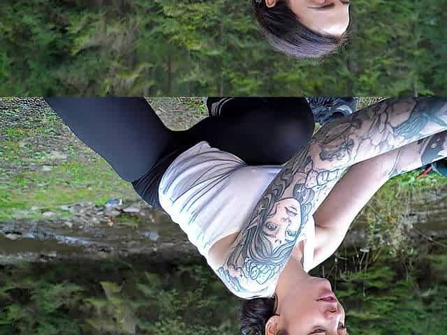 Hawt cutie warmed up in a tent and gave her moist vagina for it