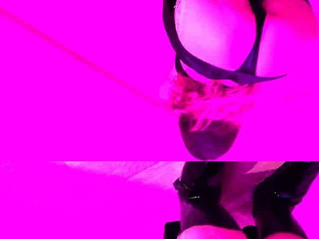 Cute amateur webcam teen girl toying pussy on webcam
