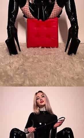 Blonde tight pussy babe has solo toy fun