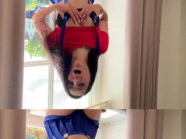 Sexy cosplay on Super Mario