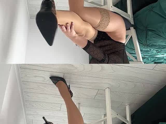Candyluxxx's boss has a fetish with her hawt feet in nylons /spunk fountain on feet