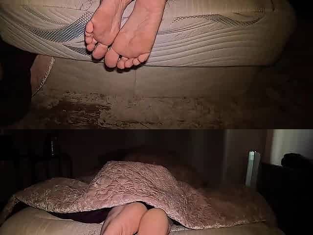 Jerk your dick to my soles whilst I try to rest! - Preview