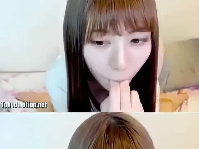 Erotic live chat with cute beautiful girl