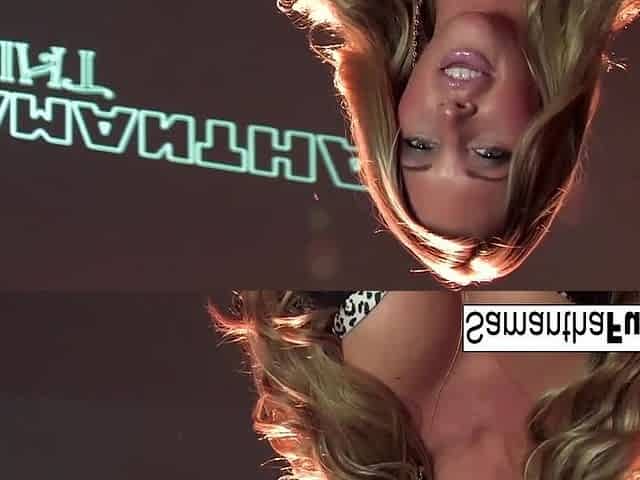 Samantha Plays With A Big Sex-toy