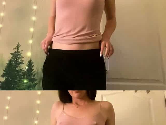 Amateur brunette double toying on webcam