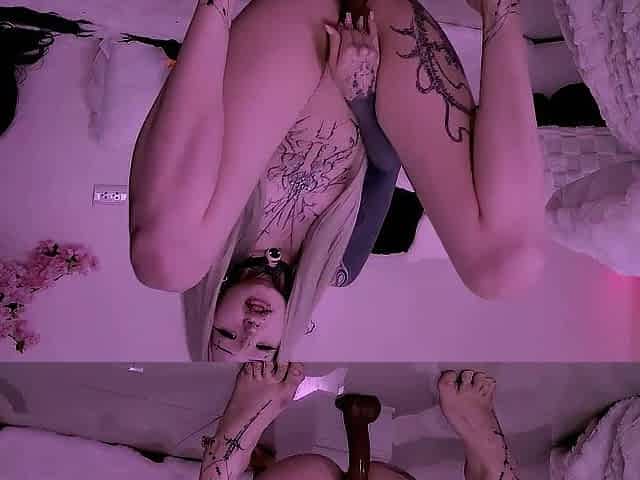 Riding my sextoy stripped